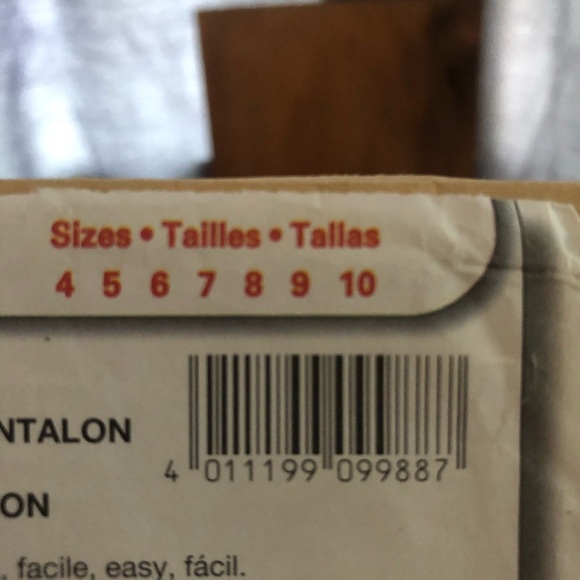 Burda Kids Ensemble Pattern - Picture 5 of 7